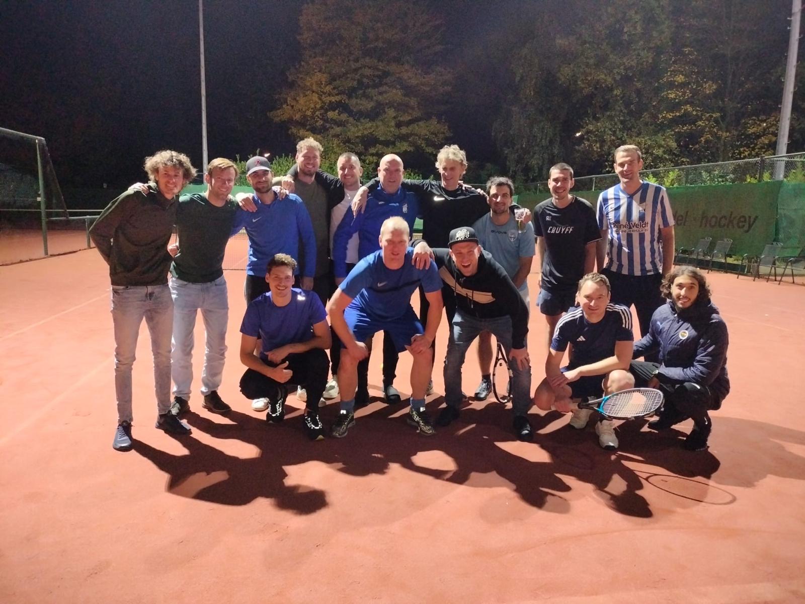 vv Jisp beleeft gezellige tennisavond bij KZTV